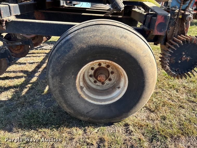 image for item EV3166 Adams NH3 applicator