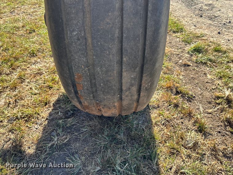 image for item EV3166 Adams NH3 applicator