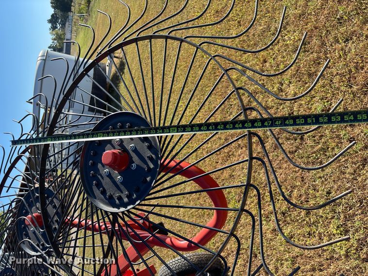 image for item EV3167 Kuhn SR110 GII hay rake