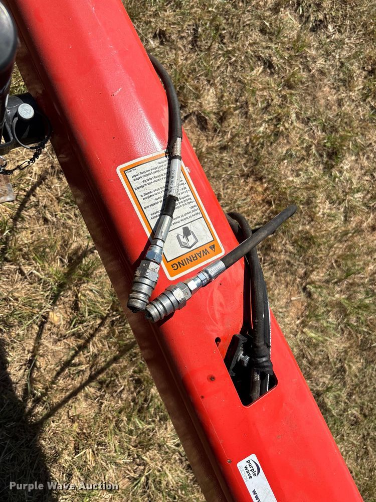 image for item EV3167 Kuhn SR110 GII hay rake