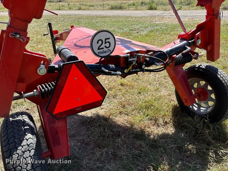 image for item EV3167 Kuhn SR110 GII hay rake