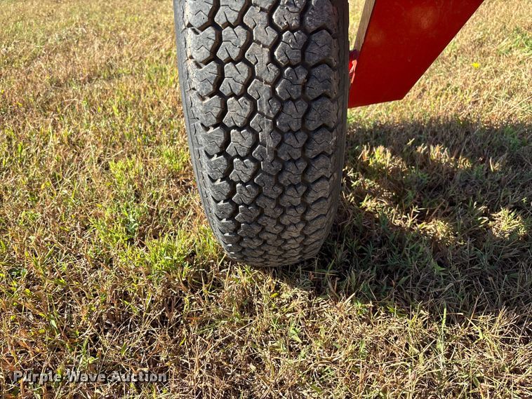 image for item EV3167 Kuhn SR110 GII hay rake