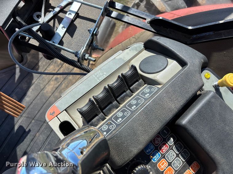 image for item EV3170 2013 Case-IH Magnum 315 MFWD tractor