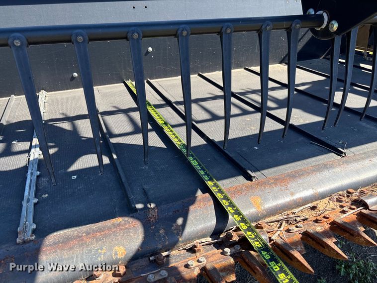 image for item EV3174 Macdon 974 flex draper head