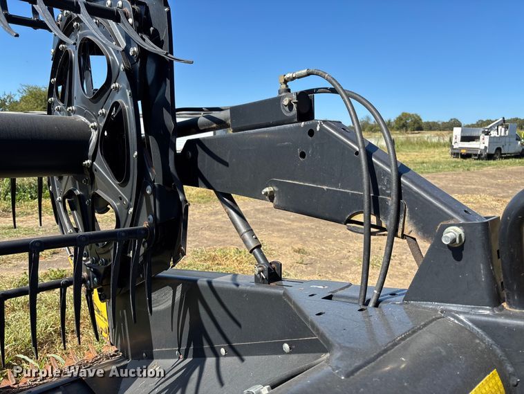 image for item EV3174 Macdon 974 flex draper head