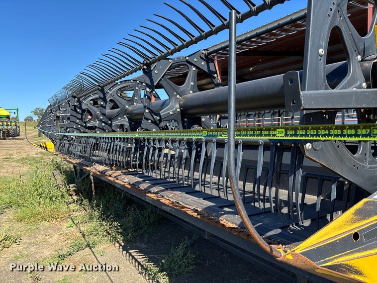 image for item EV3174 Macdon 974 flex draper head