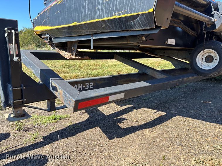 image for item EV3174 Macdon 974 flex draper head