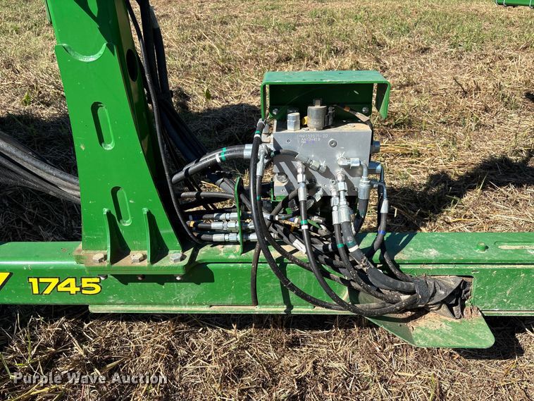 image for item EV3175 2022 John Deere 1745 split row planter