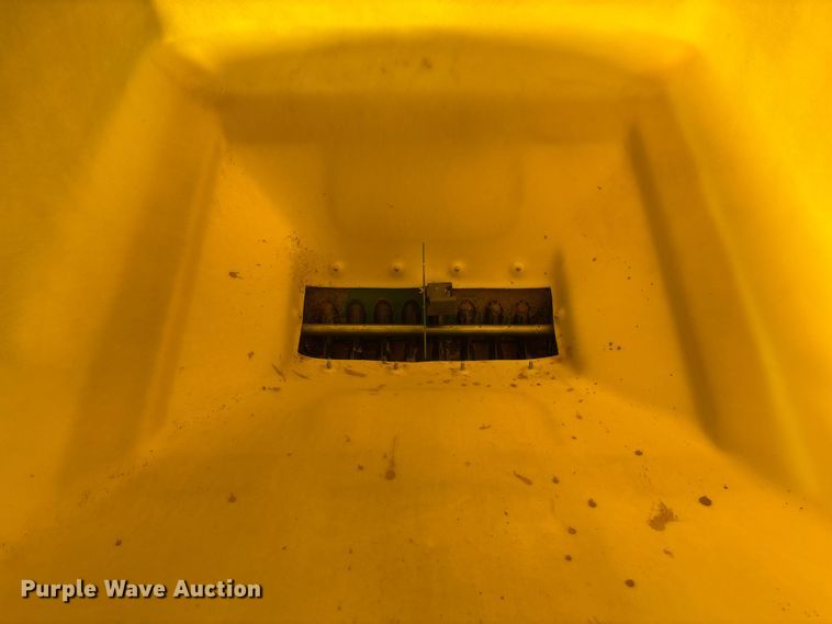 image for item EV3175 2022 John Deere 1745 split row planter