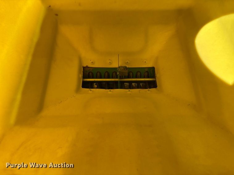 image for item EV3175 2022 John Deere 1745 split row planter