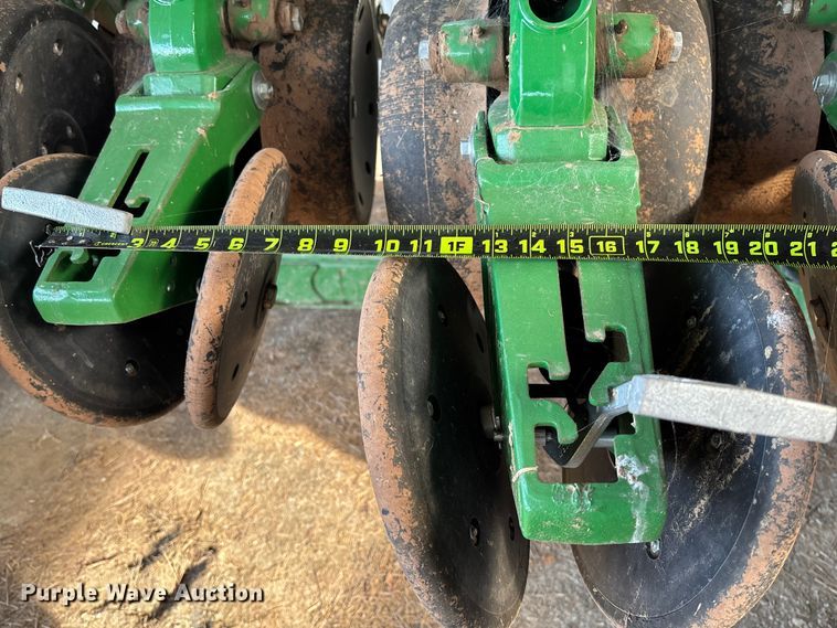image for item EV3175 2022 John Deere 1745 split row planter