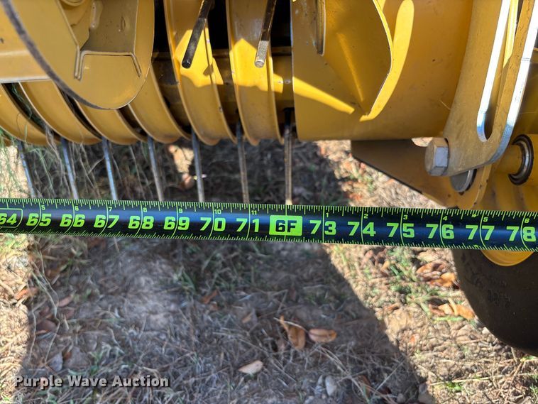 image for item EV3179 2020 Vermeer 604R round baler