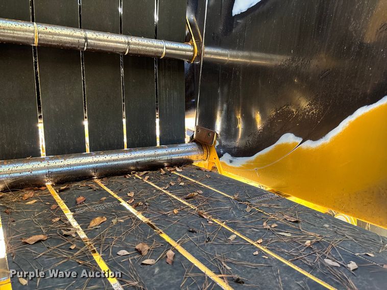 image for item EV3179 2020 Vermeer 604R round baler