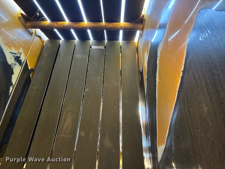 image for item EV3179 2020 Vermeer 604R round baler