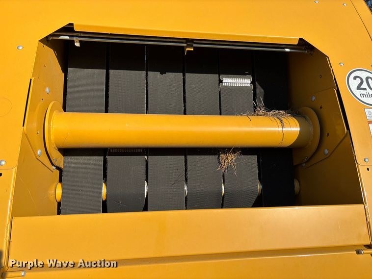 image for item EV3179 2020 Vermeer 604R round baler