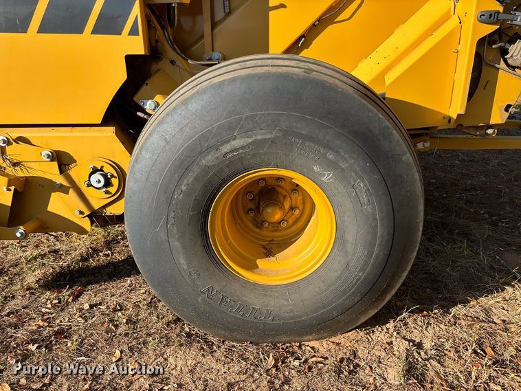 image for item EV3179 2020 Vermeer 604R round baler