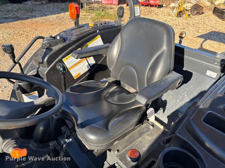 image for item EV3190 Branson 5835R MFWD tractor