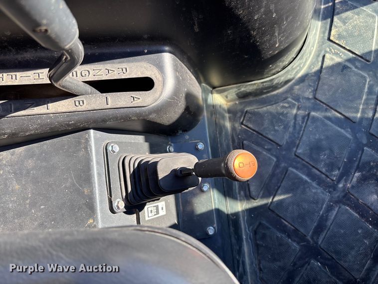 image for item EV3190 Branson 5835R MFWD tractor