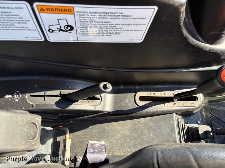 image for item EV3190 Branson 5835R MFWD tractor