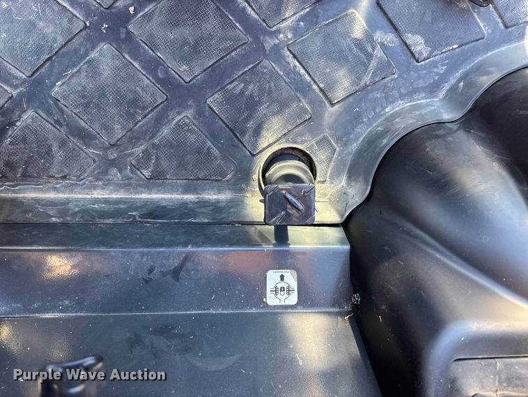 image for item EV3190 Branson 5835R MFWD tractor