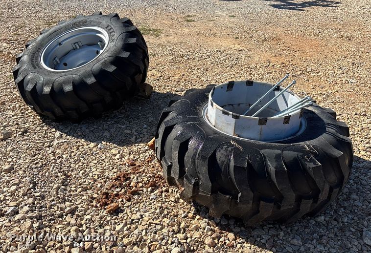 image for item EV3190 Branson 5835R MFWD tractor