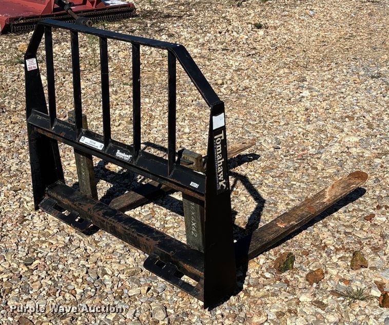 image for item EV3192 Tomahawk 42