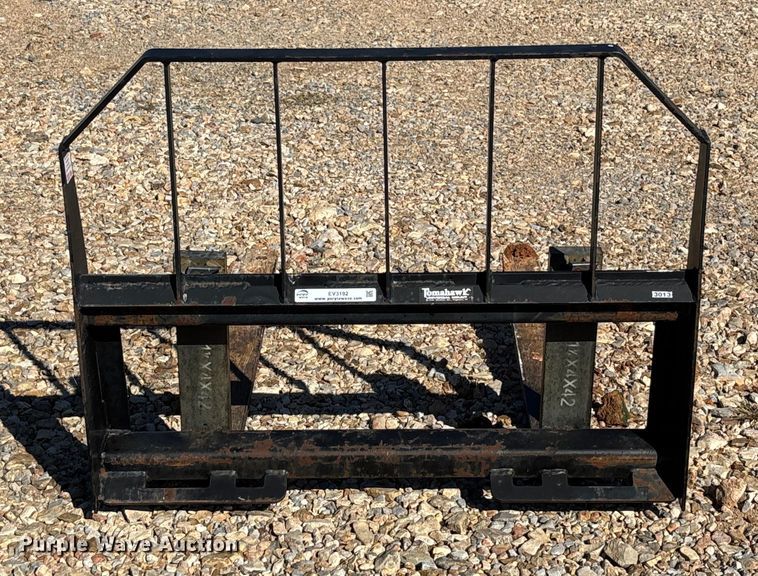 image for item EV3192 Tomahawk 42