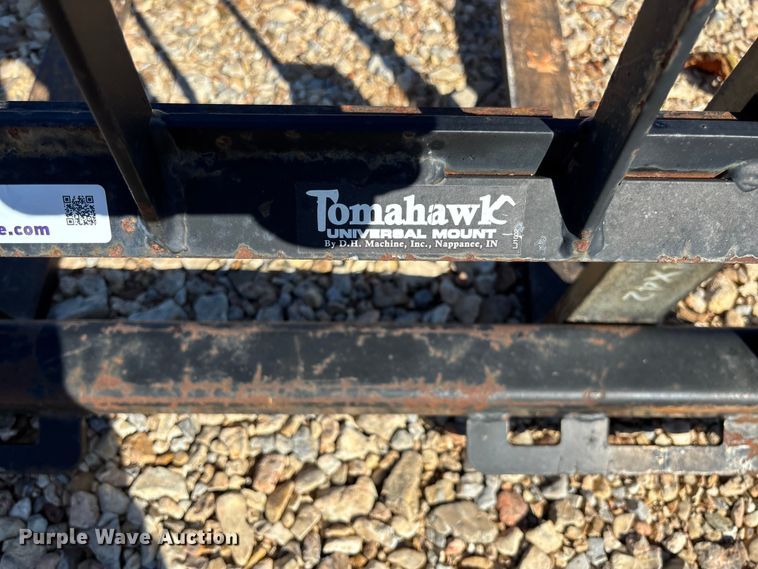 image for item EV3192 Tomahawk 42