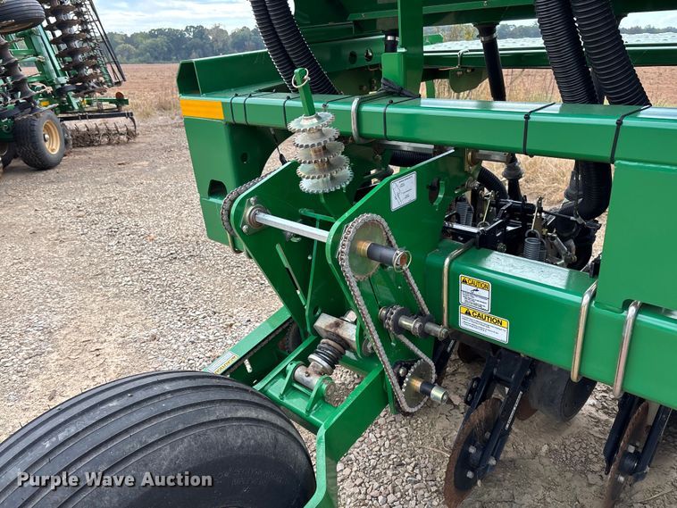 image for item EV3195 Great Plains 2525A grain drill