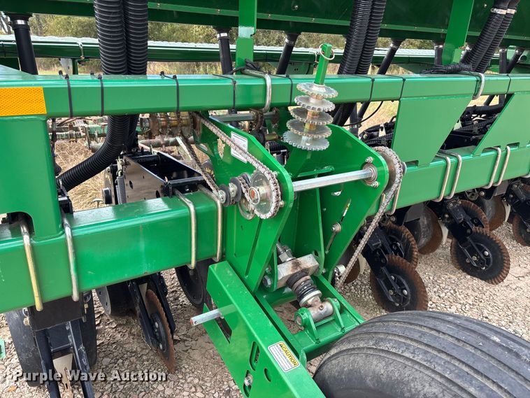 image for item EV3195 Great Plains 2525A grain drill