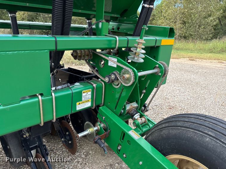 image for item EV3195 Great Plains 2525A grain drill