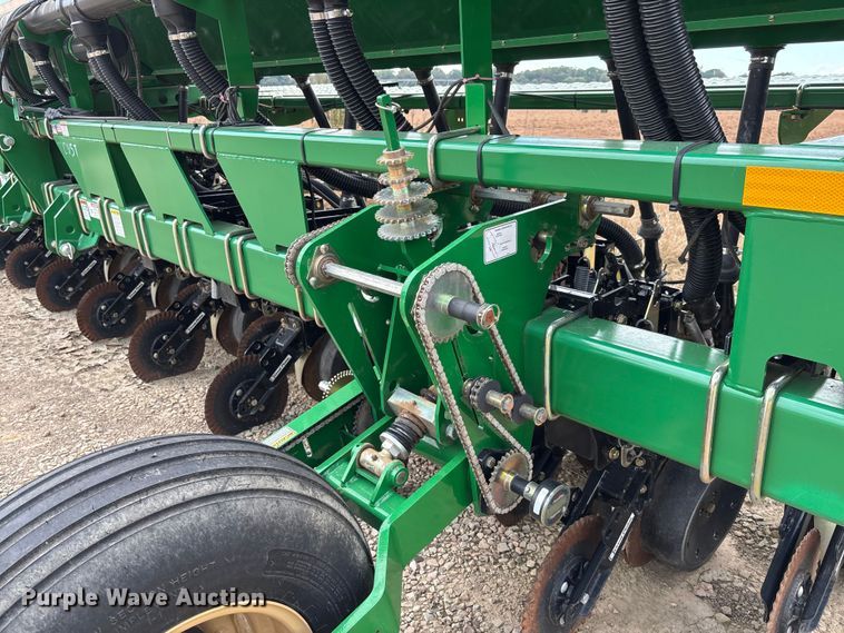 image for item EV3195 Great Plains 2525A grain drill