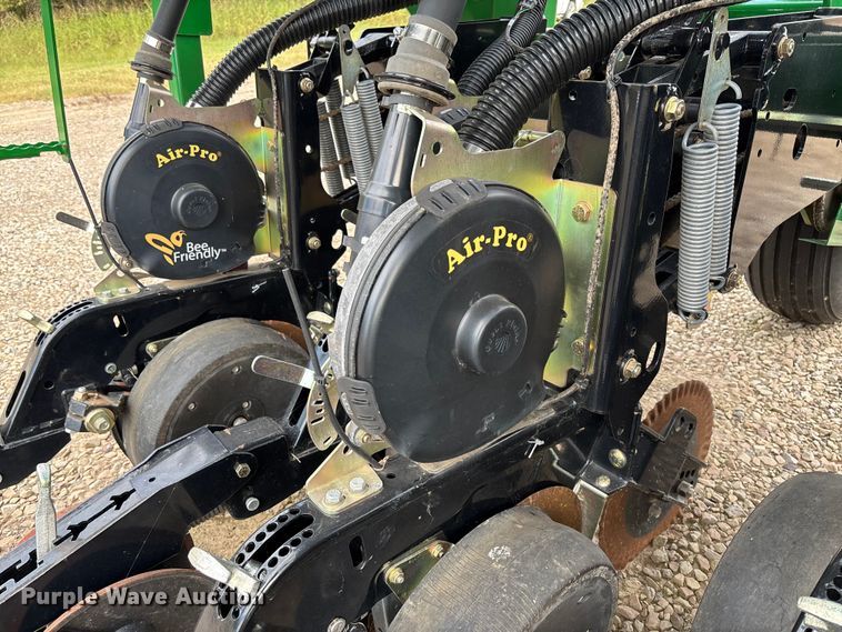 image for item EV3195 Great Plains 2525A grain drill