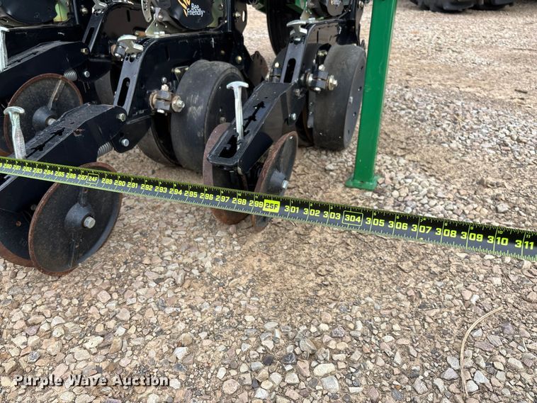 image for item EV3195 Great Plains 2525A grain drill