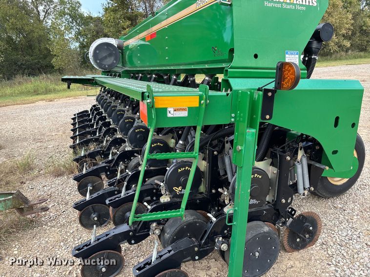 image for item EV3195 Great Plains 2525A grain drill