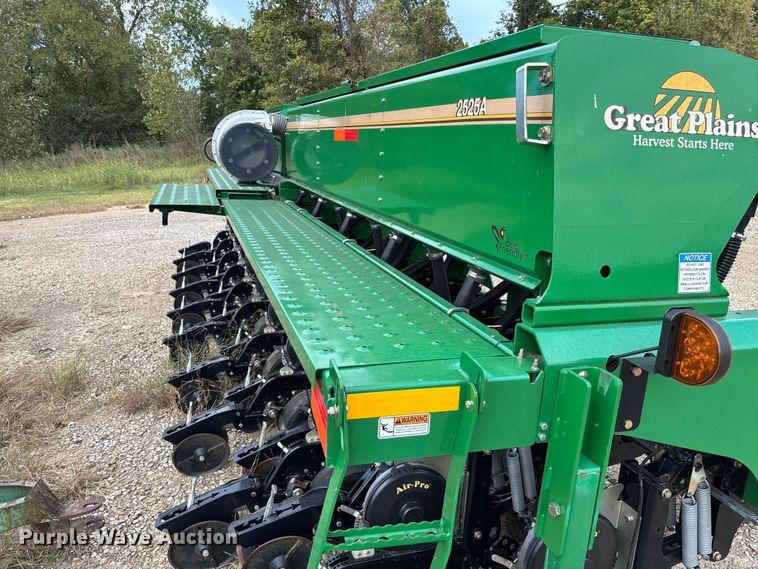 image for item EV3195 Great Plains 2525A grain drill