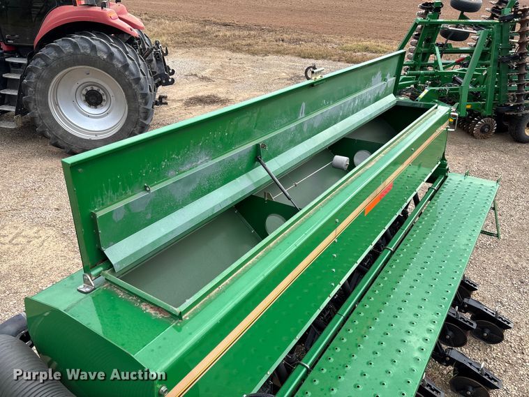 image for item EV3195 Great Plains 2525A grain drill