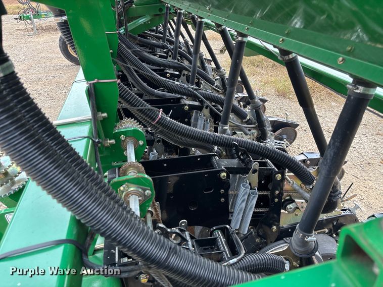 image for item EV3195 Great Plains 2525A grain drill