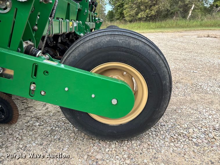 image for item EV3195 Great Plains 2525A grain drill