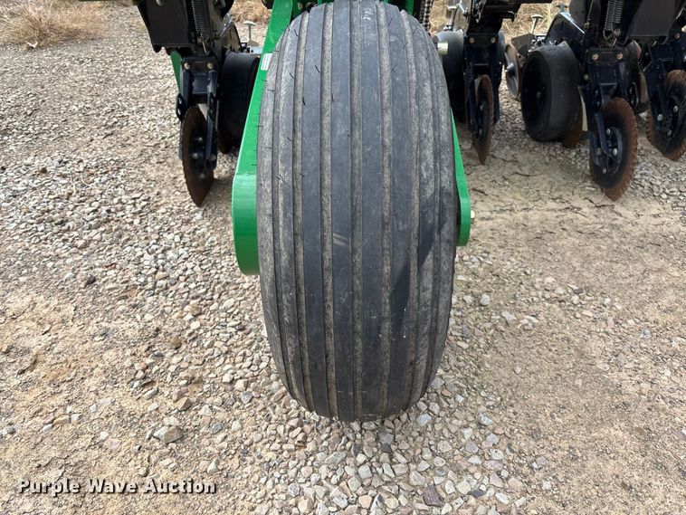 image for item EV3195 Great Plains 2525A grain drill