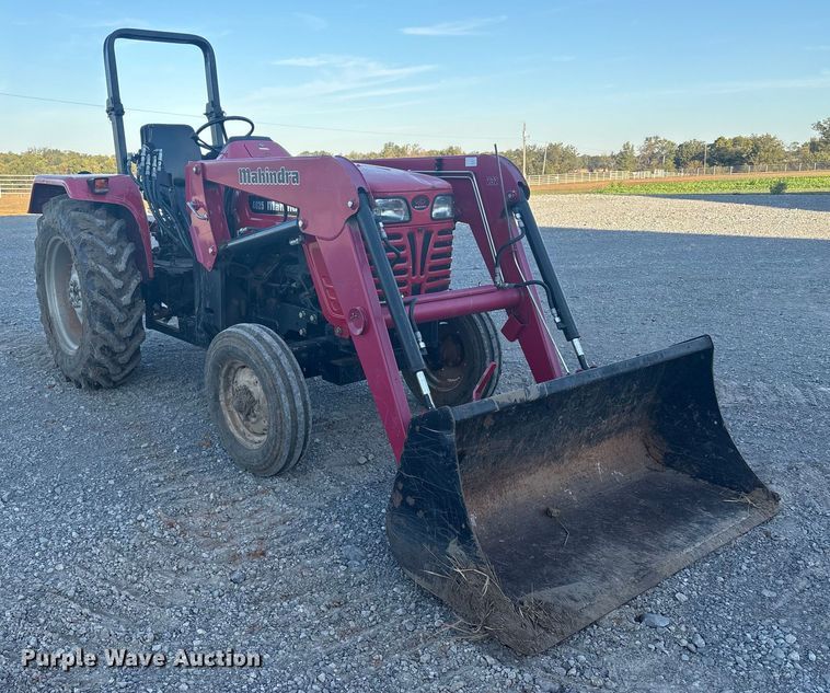 image for item FI0015 Mahindra 4025 tractor