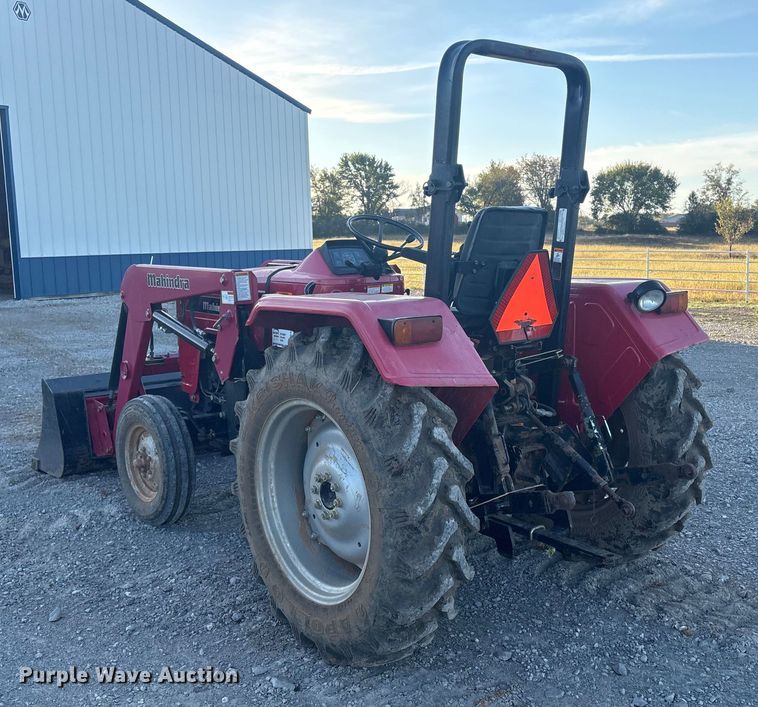 image for item FI0015 Mahindra 4025 tractor