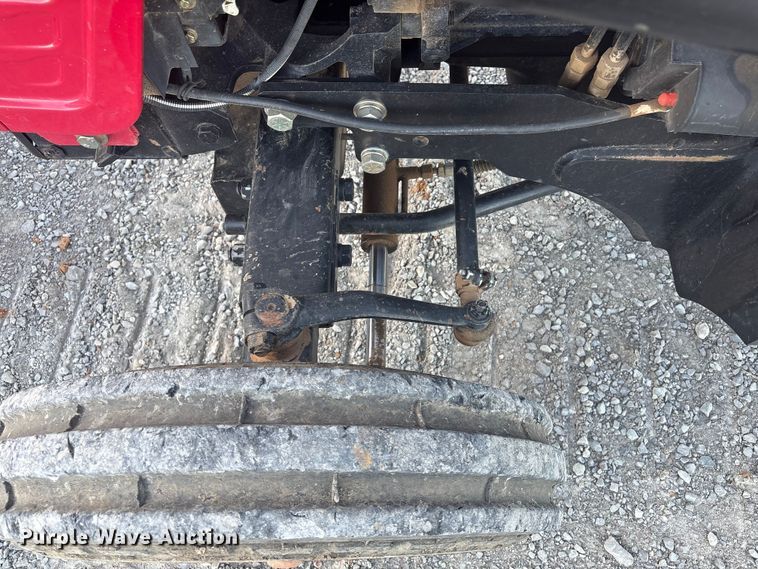 image for item FI0015 Mahindra 4025 tractor