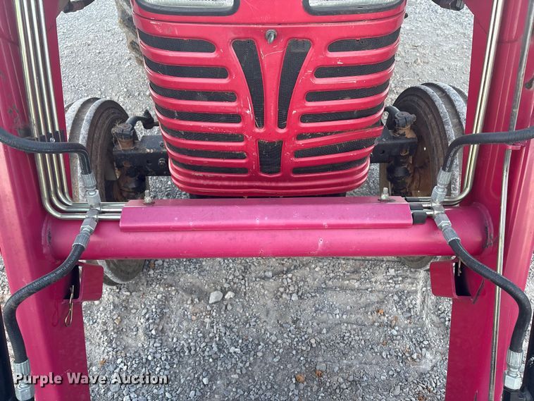 image for item FI0015 Mahindra 4025 tractor