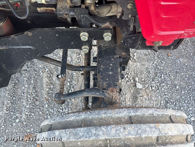 image for item FI0015 Mahindra 4025 tractor