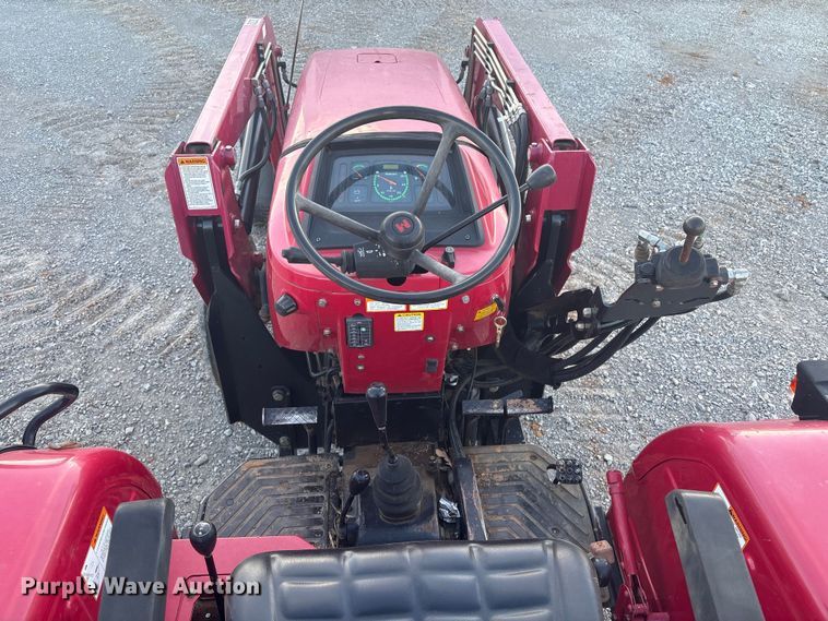 image for item FI0015 Mahindra 4025 tractor