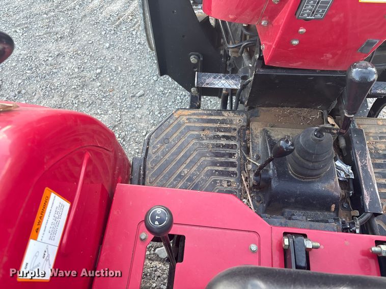 image for item FI0015 Mahindra 4025 tractor