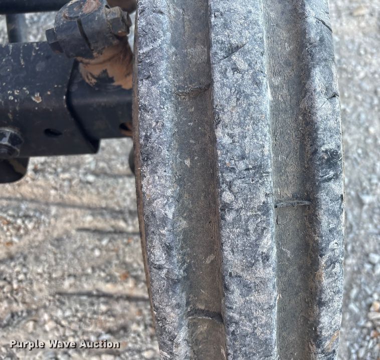 image for item FI0015 Mahindra 4025 tractor