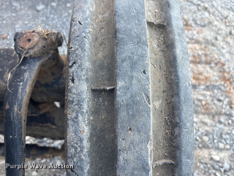 image for item FI0015 Mahindra 4025 tractor