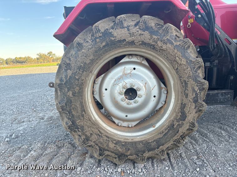 image for item FI0015 Mahindra 4025 tractor